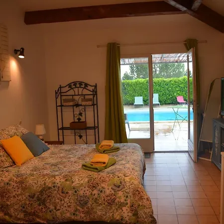 Bed & Breakfast De Cocagne - Et D'hote - Piscine Et Saint-Maximin