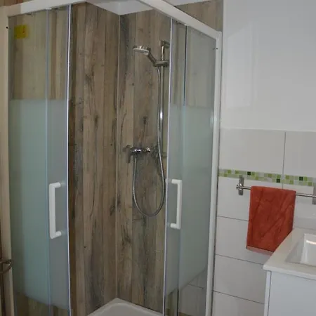 Bed & Breakfast De Cocagne - Et D'hote - Piscine Et *