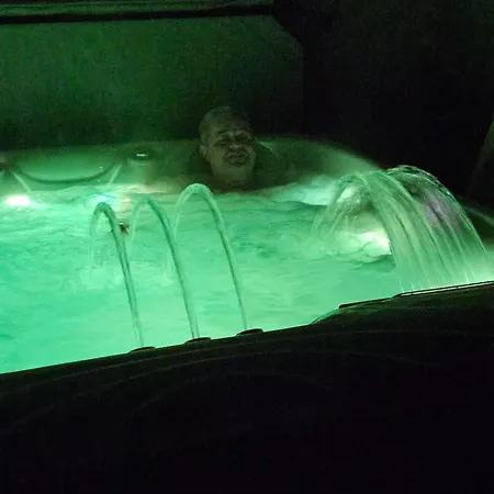 De Cocagne - Et D'hote - Piscine Et Panzió
